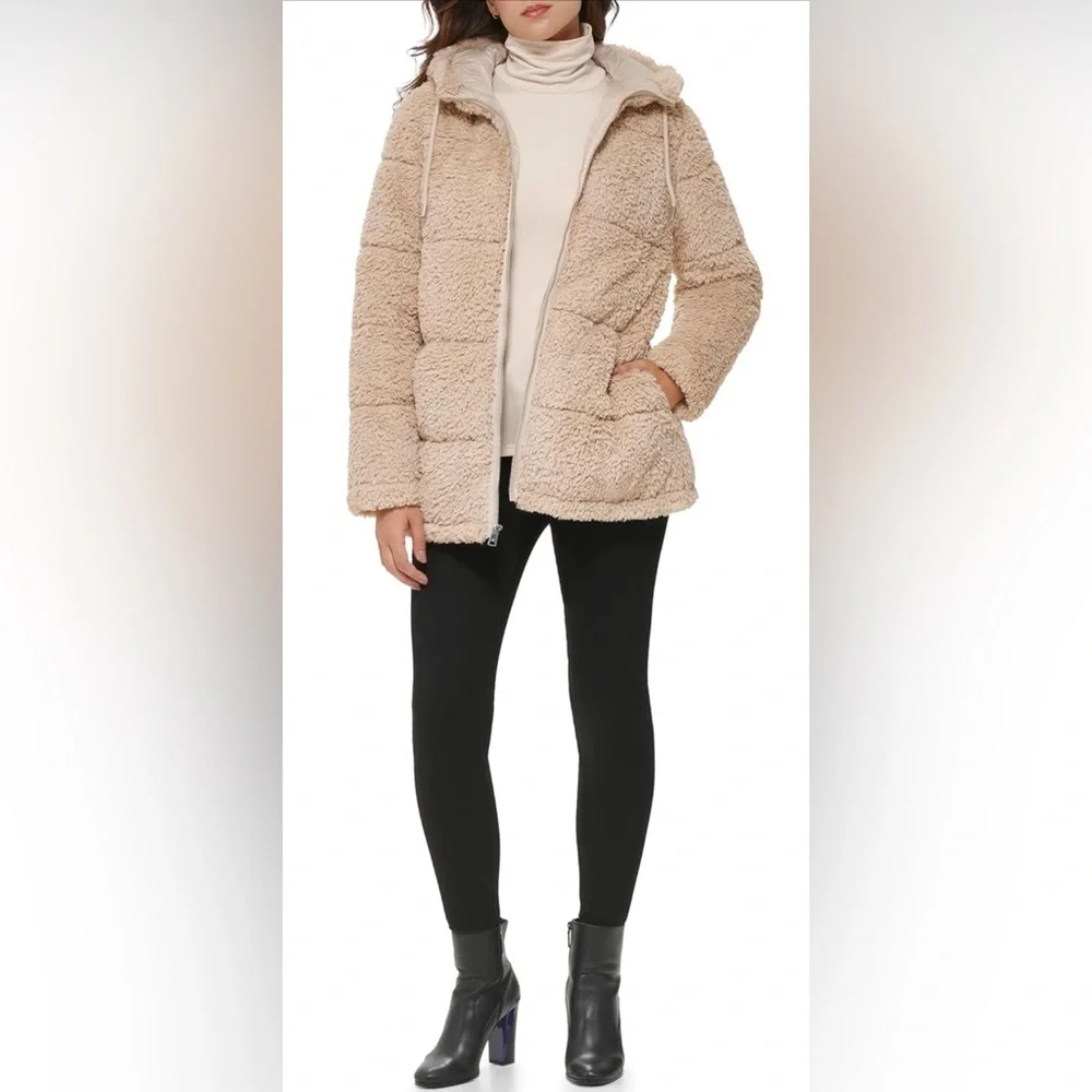 NWT Kenneth Cole Women's Classic Mink Style Faux Fur Coat - Picture 2 of 12